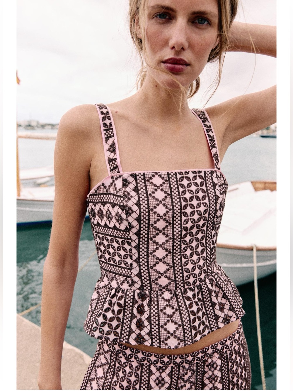 ZARA EMBROIDERED EYELET TOP Size M Nwt